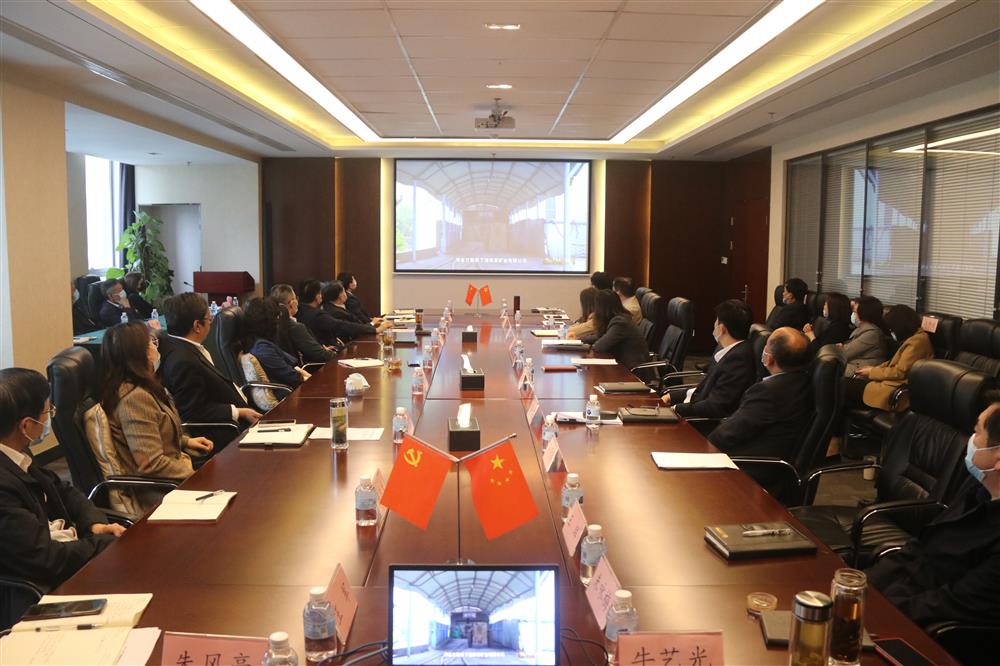 筑牢党员干部廉洁思想防线！恒盛娱乐组织观看警示教育片