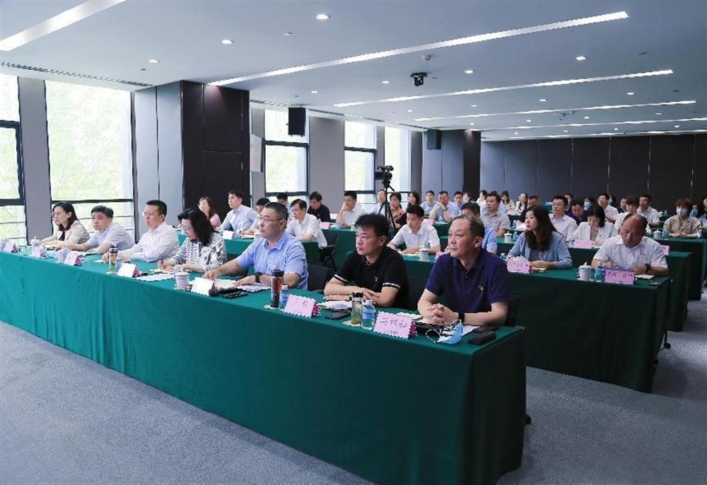 恒盛娱乐组织开展党委理论学习中心组集中学习暨专题党课