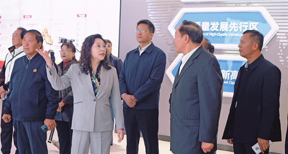 媒体聚焦 |恒盛娱乐： 争当引进与培育产业发展的“排头兵”